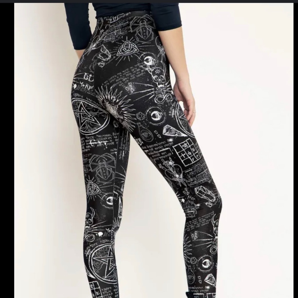 BLACKMILK SPELLBOUND HWMF LEGGINGS